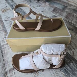 NEW!!! Michael Kors Sz 9.5 Women's Flat Sandal
